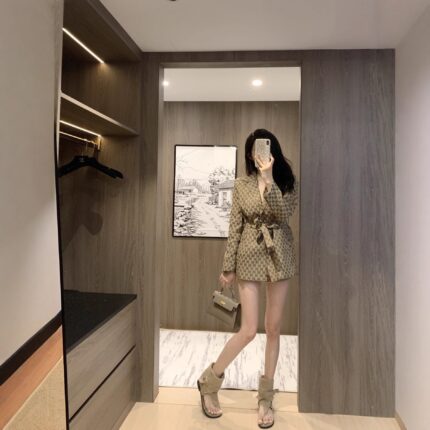 High Quality Blazer With Belt