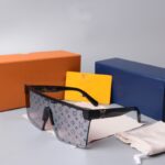 Fashion Square Sunglasses For Women - Image 3