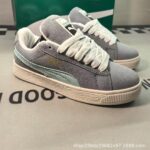 Trendy Unisex Sneakers - Image 4